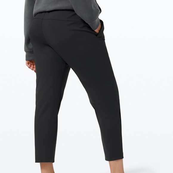 NEW WITH TAG LULULEMON On the Fly PANTS  - SIZE 8 - Picture 2 of 8